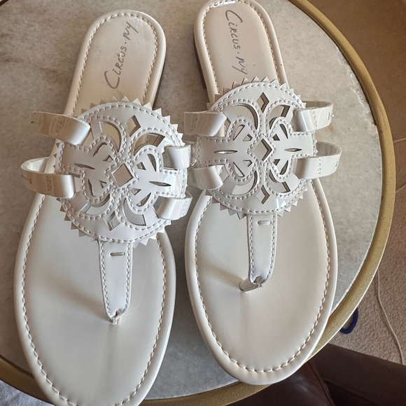 Circus by Sam Edelman Shoes - Circus NY Sam Edelman White Canyon Sandals - Size 9